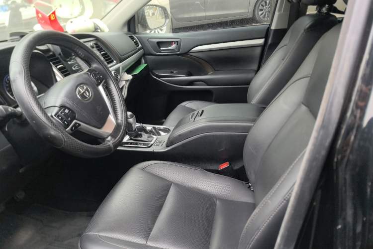 Used Toyota Highlander 2018 2.0T Four-Wheel Drive Luxury Edition 7 Seats China V Emission Standard Left Front Seat