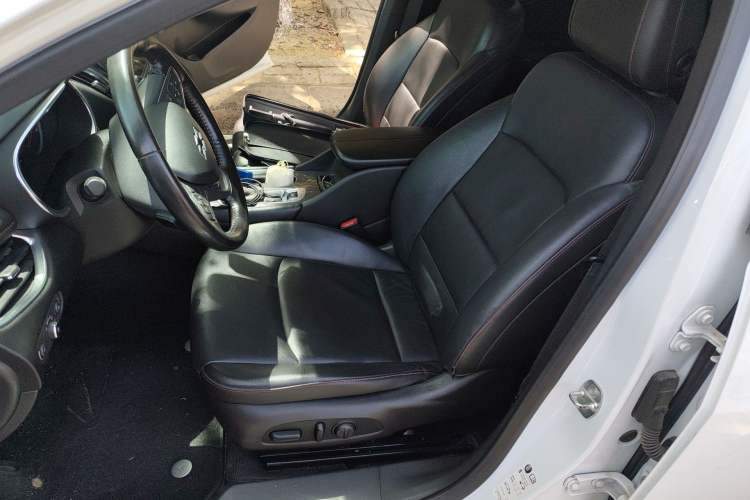 Used Chevrolet Malibu XL 2020 Redline 550T Automatic Sport Edition Left Front Seat