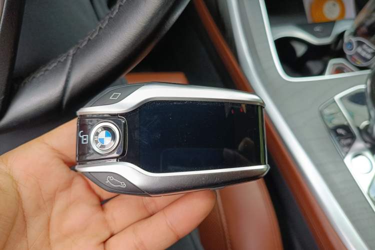 Used BMW X7 2020 xDrive40i Luxury Package with Premium Features