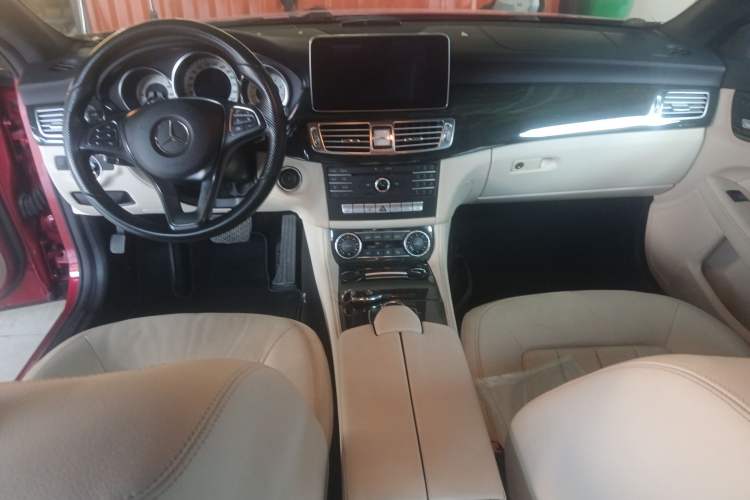 Used Mercedes-Benz CLS 2015 CLS 320 Center Console