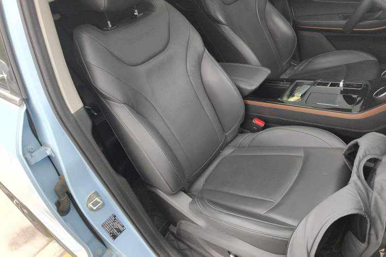 Used EXEED Zhuifeng C-DM 2022 1.5 TCI-DHT 105 km Yufeng Xing Edition