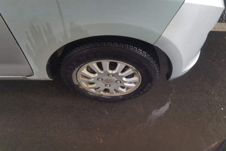 Used Wuling Rongguang V 2015 1.2L Standard Version
