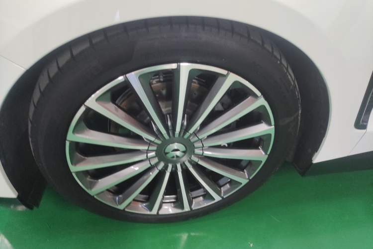 Used Nio ET9 2025 100 kWh Left Front Wheel Hub