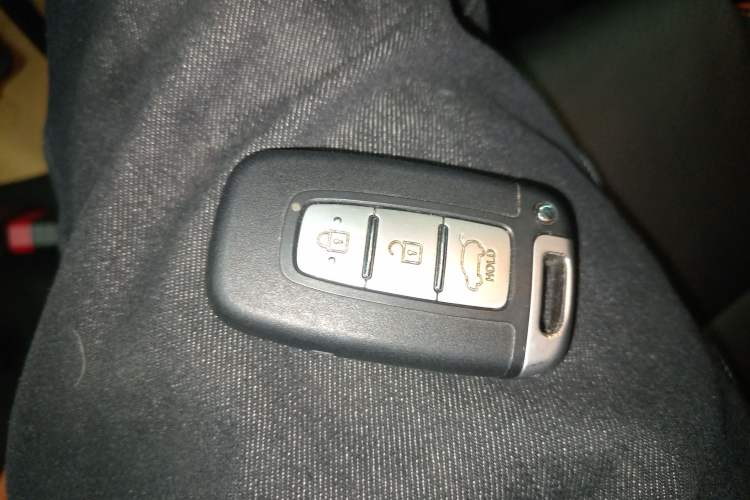 Used Hyundai Veloster 2015 1.6T Automatic Luxury Edition
