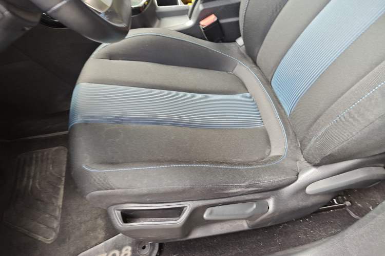 Used Peugeot 308 2019 1.6L Automatic Luxury Version China V Standard