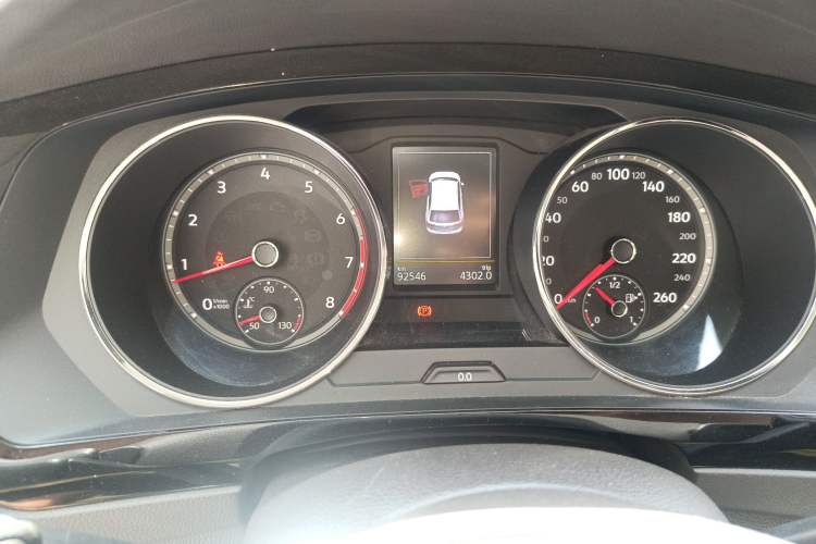 Used Volkswagen Tiguan L 2017 330TSI Automatic Two-Wheel Drive Luxury Edition Odometer Close Up