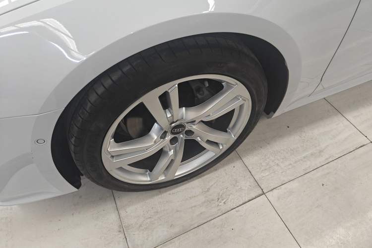 Used Audi A7L 2024 45TFSI quattro S-line Visionary Edition Flow Crystal Package
