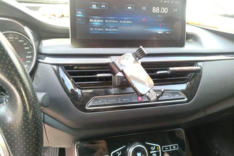 Used Hongqi H5 2019 30TD Dynamic Edition Audio And AC Panel