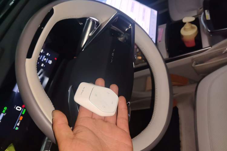 Used HiPhi Y 2023 560 km Pioneer Edition Vehicle Key