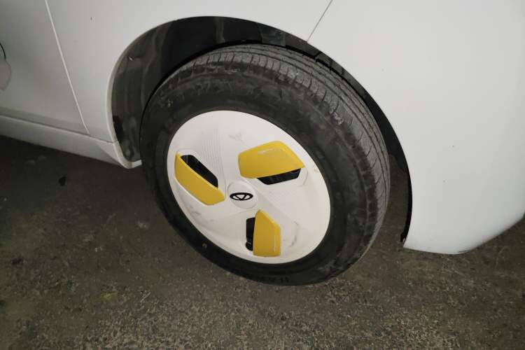 Used Chery New Energy QQ Ice Cream 2023 170km Milkshake – Lithium Iron Phosphate Right Front Wheel Hub