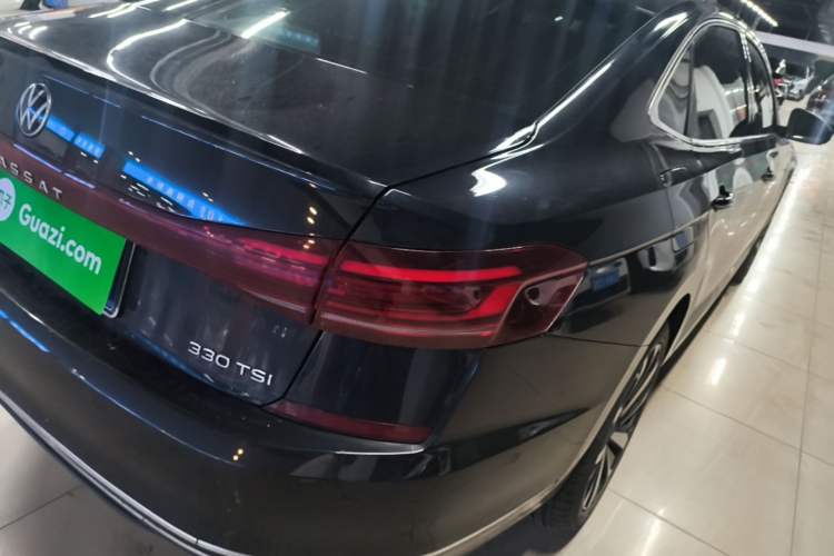 Used Volkswagen Passat 2023 Facelift 330TSI Luxury Edition
