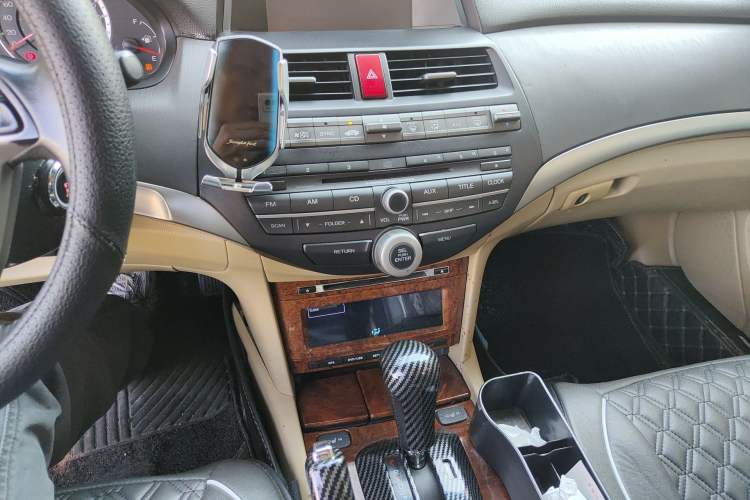 Used Honda Accord 2011 2.0L EX Audio And AC Panel