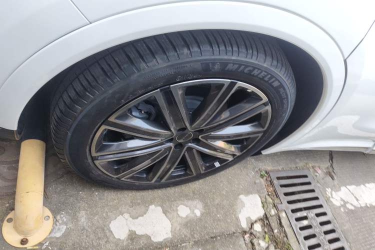 Used Hima Luxeed R7 2025 Extended-Range 251km Pro Right Rear Wheel Hub