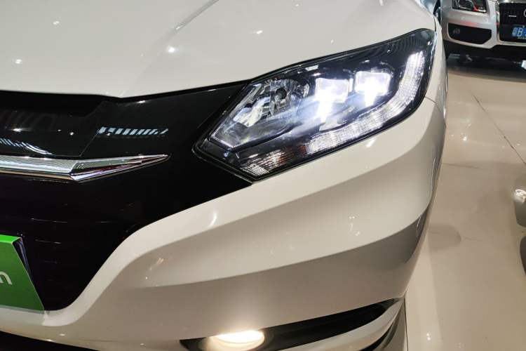 Used Honda Vezel 2015 1.8L CVT 2WD Luxury Model