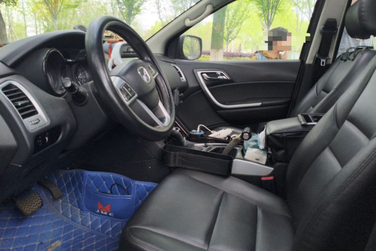 Used JMC Yusheng S350 2014 2.4T Automatic 2WD Diesel Luxury Version with Sunroof 5 Seats Left Front Seat