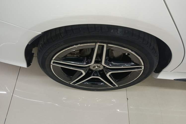 Used Mercedes-Benz C-Class 2021 C 260 Star Edition Right Rear Wheel Hub