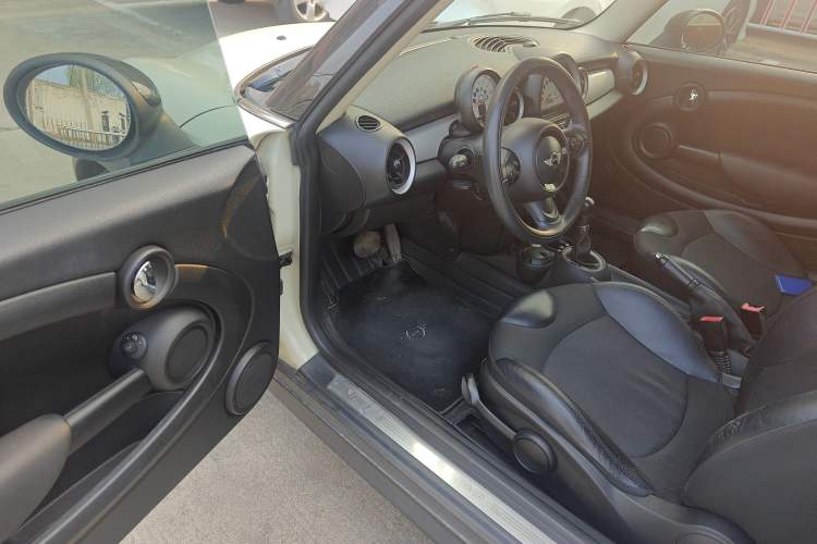 Used MINI 2011 1.6L COOPER Fun
