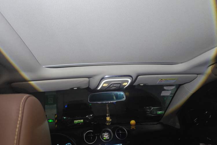 Used BYD Tang New Energy 2015 2.0T Four-Wheel-Drive Flagship Model Headliner