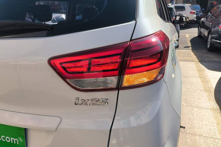 Used Hyundai ix25 2017 1.4T Automatic Smart Version