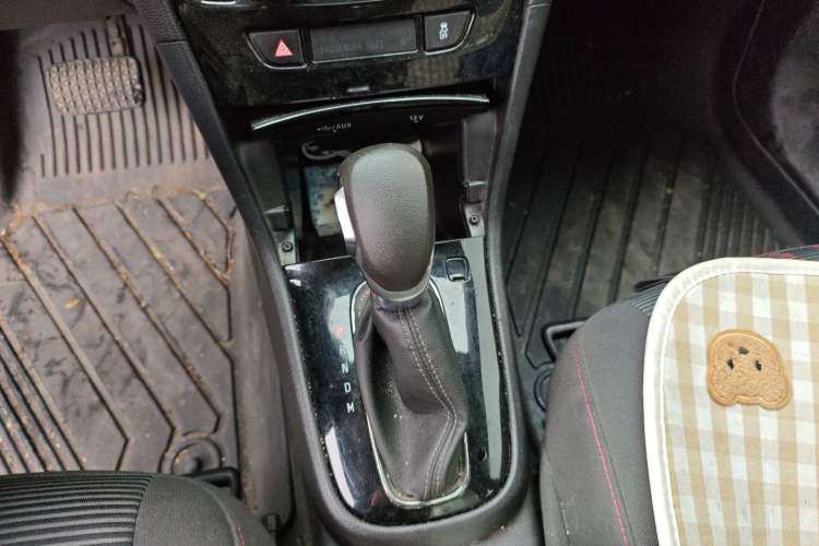 Used Buick Encore 2017 18T Automatic Two-Wheel Drive Urban Leading Model Gear Lever