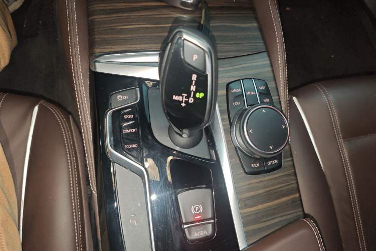 Used BMW 5 Series 2018 530Li Leading Edition Luxury Package
