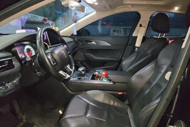 Used Hongqi H5 2022 Classic Model Facelift 1.5T DCT Qiyun Edition Left Front Seat