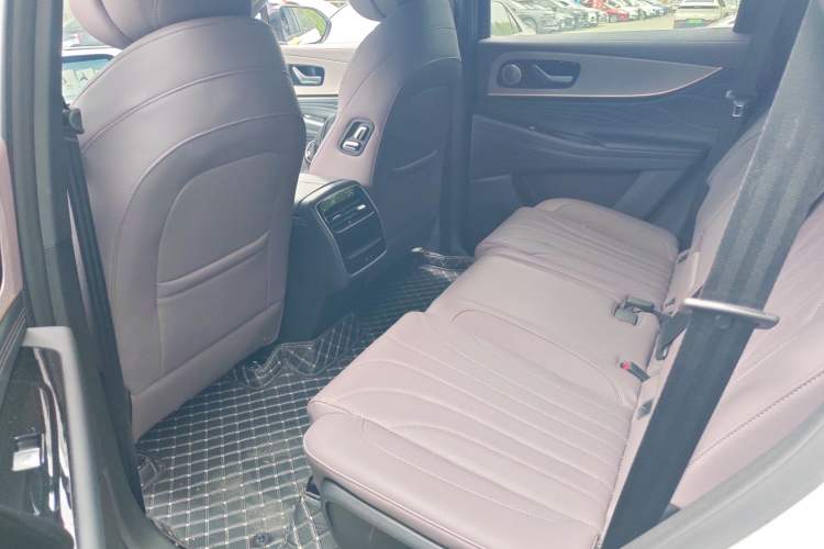 Used Chery Tiggo 9 2025 2.0T Automatic Two-Wheel Drive Luxury Edition 5 Seats Left Rear Seat