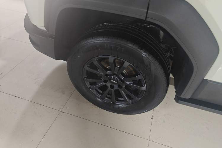 Used Formula Leopard Leopard 5 2023 Navigator Edition