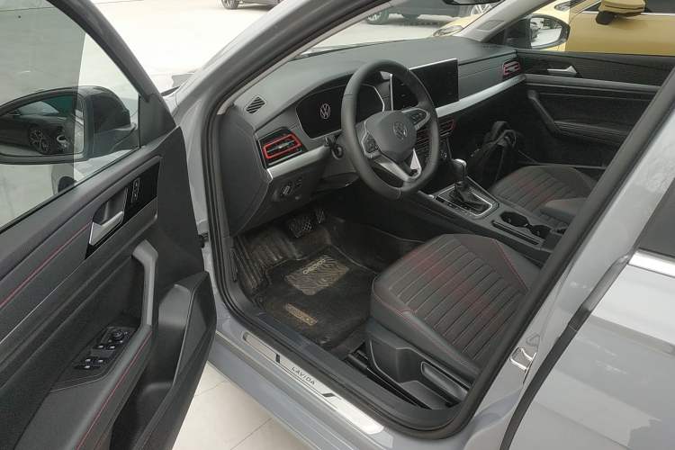 Used Volkswagen Lavida 2023 300TSI DSG Starry Full-Comfort Edition
