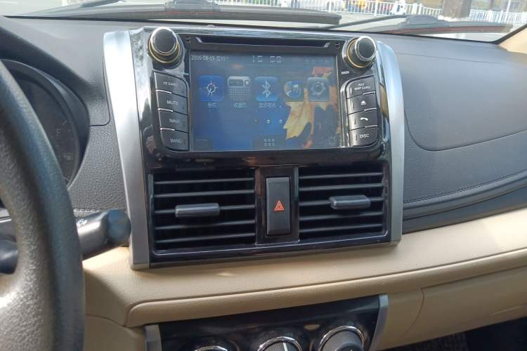 Used Toyota Vios 2014 1.3L Automatic Standard Edition Audio And AC Panel