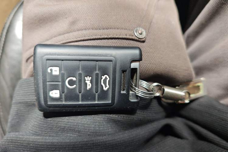 Used Cadillac SRX 2014 3.0L Flagship Model Vehicle Key