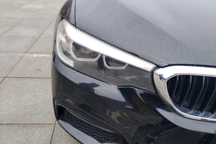 Used BMW 5 Series 2019 530Li Leading Model M Sport Package
