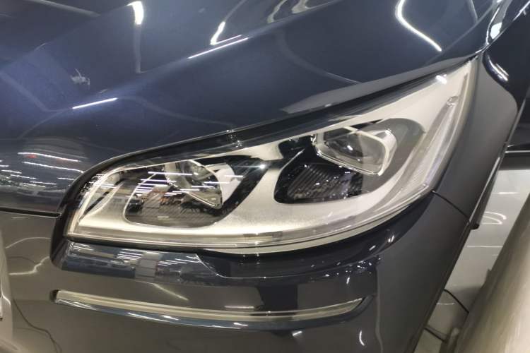 Used Lincoln Aviator 2021 3.0T V6 All-Wheel-Drive Executive Edition
