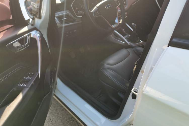 Used Geely Auto Vision X3 2017 1.5L Manual Luxury Model
