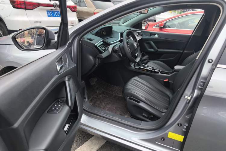 Used Peugeot 408 2024 360THP "Da Da" Model – Latou Edition Driver Seat