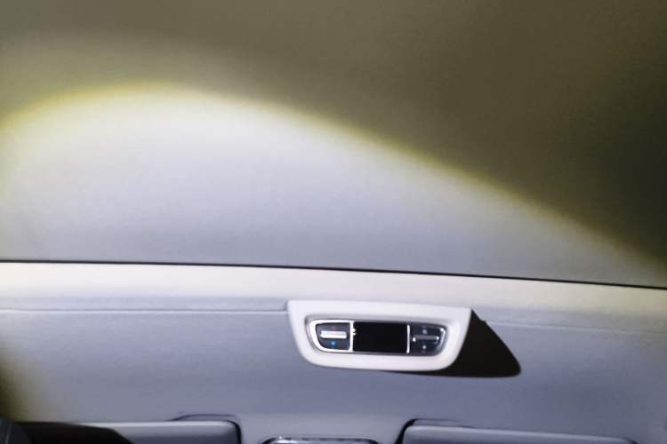 Used Mercedes-Benz V-Class 2017 V 260 Avantgarde Edition