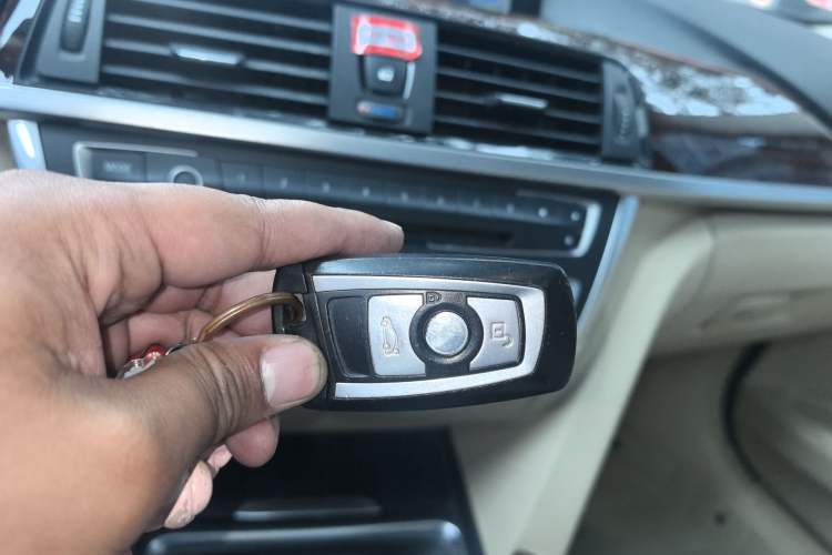 Used BMW 3 Series 2013 328Li Luxury Design Package Vehicle Key