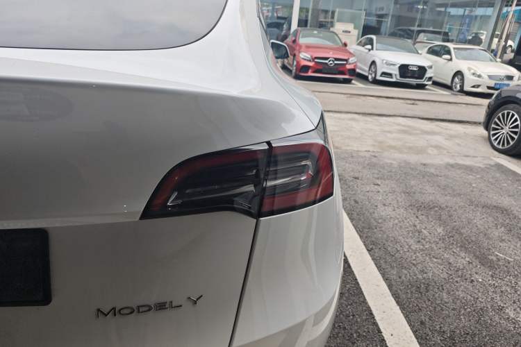 Used Tesla Model Y 2022 Revised Version Rear-Wheel Drive Right Rear Taillight