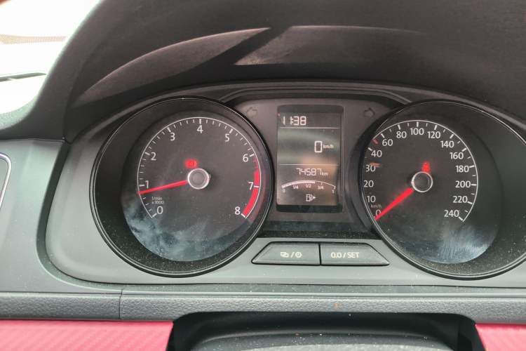 Used Volkswagen Lavida 2017 1.6L Manual Fashion Edition
