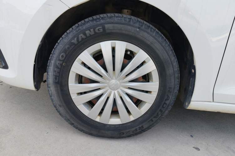 Used Volkswagen Santana 2016 1.4L Manual Fashion Edition Left Front Wheel Hub