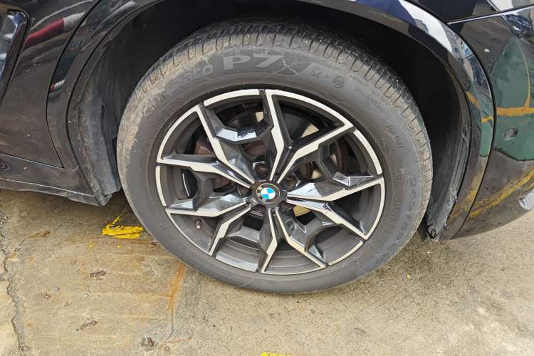 Used BMW X4 2022 xDrive 25i M Sport Package Right Front Wheel Hub