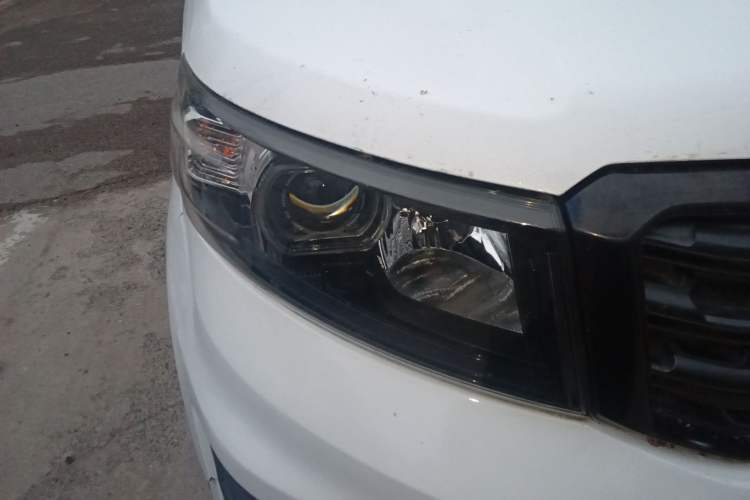 Used CHANGAN OSHAN X70A 
