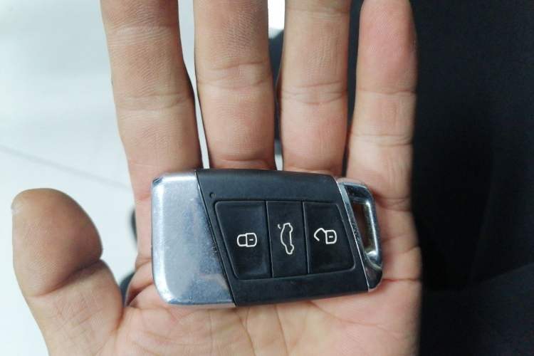 Used Volkswagen Variant 2018 380TSI Two-Wheel Drive Comfort Edition