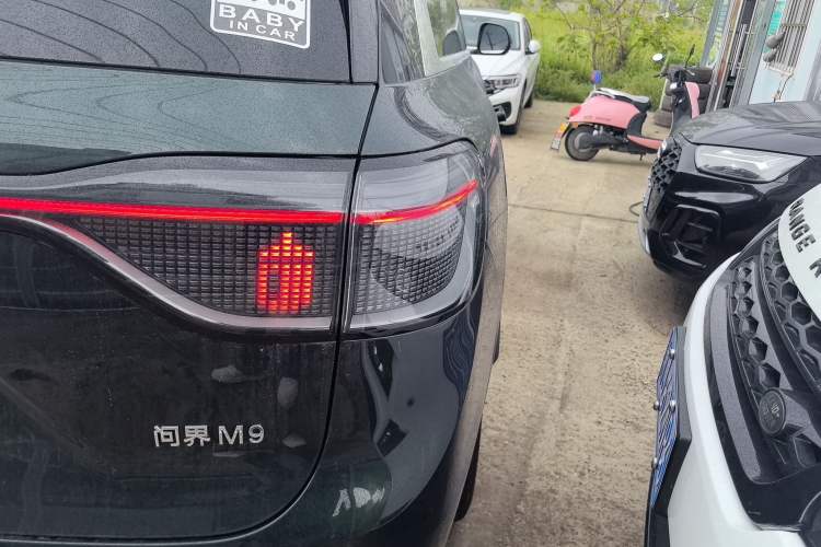 Used Hima AITO M9 2024 Range-Extended Ultra Version 42 kWh 6-Seater Model Right Rear Taillight
