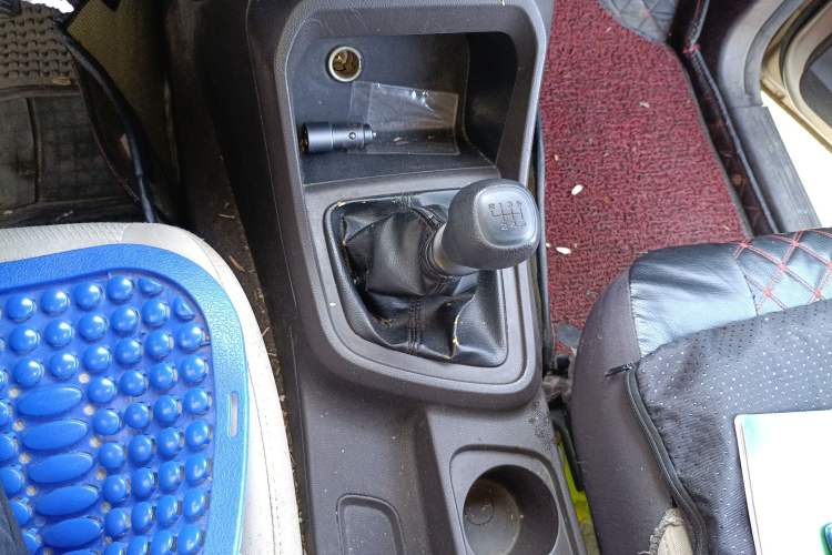 Used Wuling Hongguang V 2019 1.5L Base Window-Sealed Vehicle China VI LAR