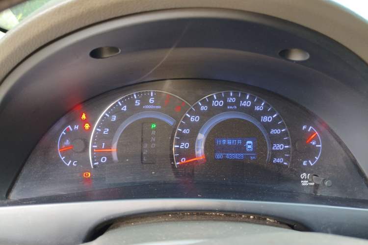 Used Toyota Camry 2013 200G Classic Luxury Edition