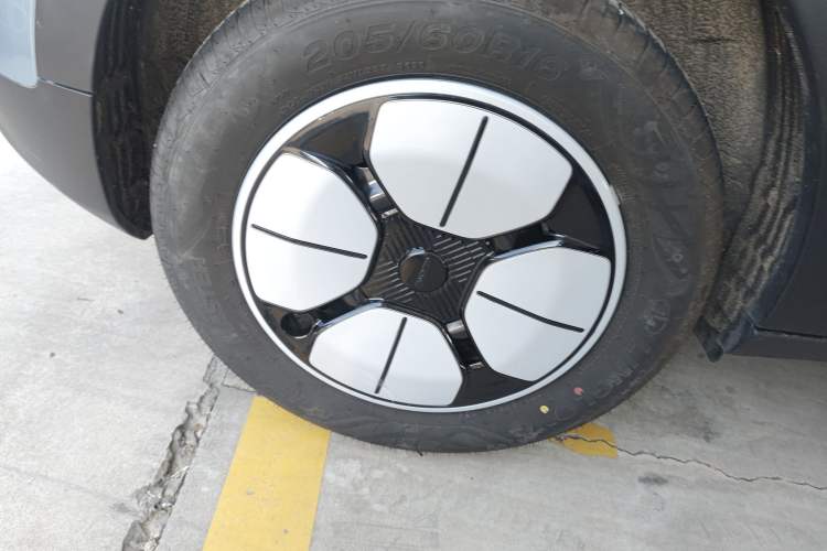 Used Geely Galaxy Geome 2025 310km Youth Edition