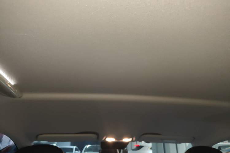 Used Hongqi E-QM5 2022 431 km Charge & Enjoy Edition
