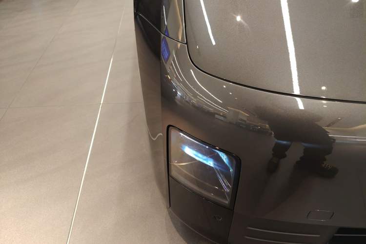 Used Li Auto MEGA 2024 Ultra Model Right Front Headlight