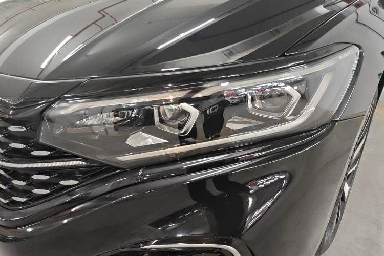 Used Volkswagen Passat 2022 330TSI Starry Luxury Edition – Exclusive Special Edition